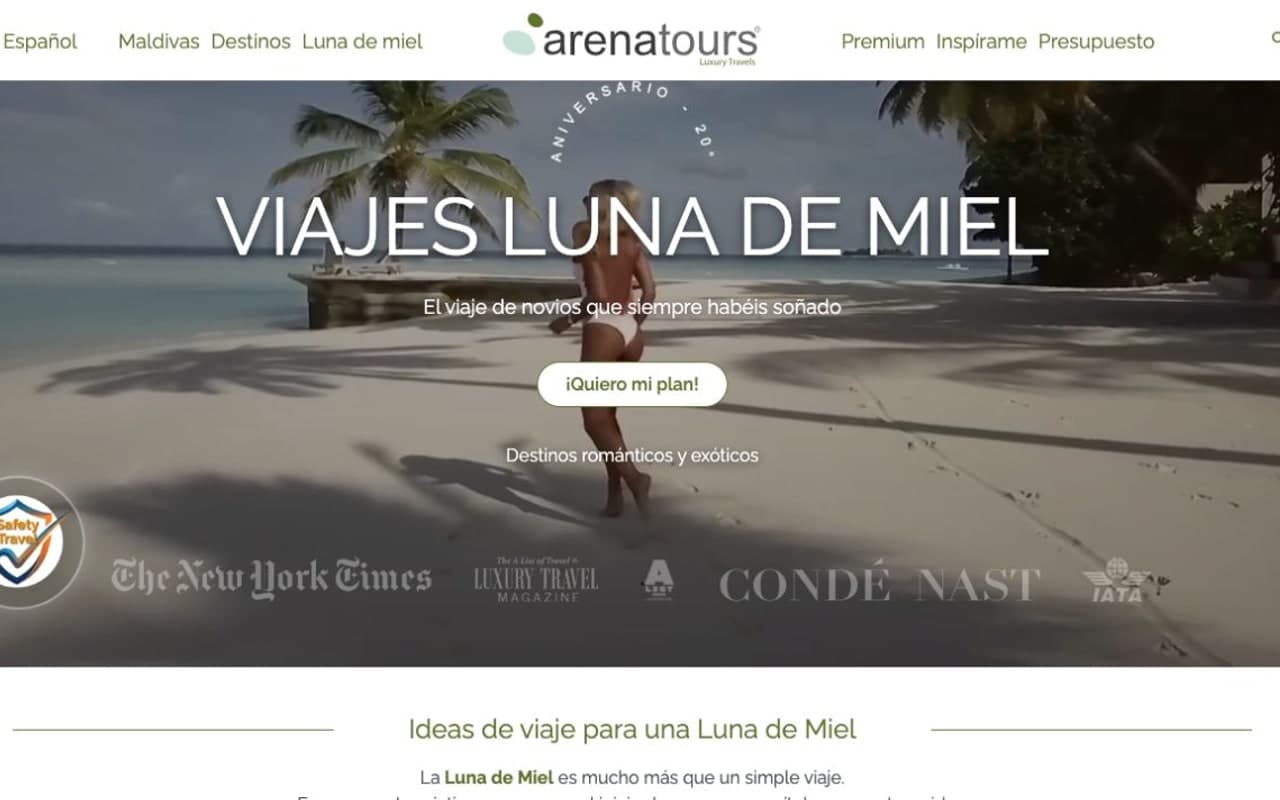 Captura de pantalla de la home de Arenatours