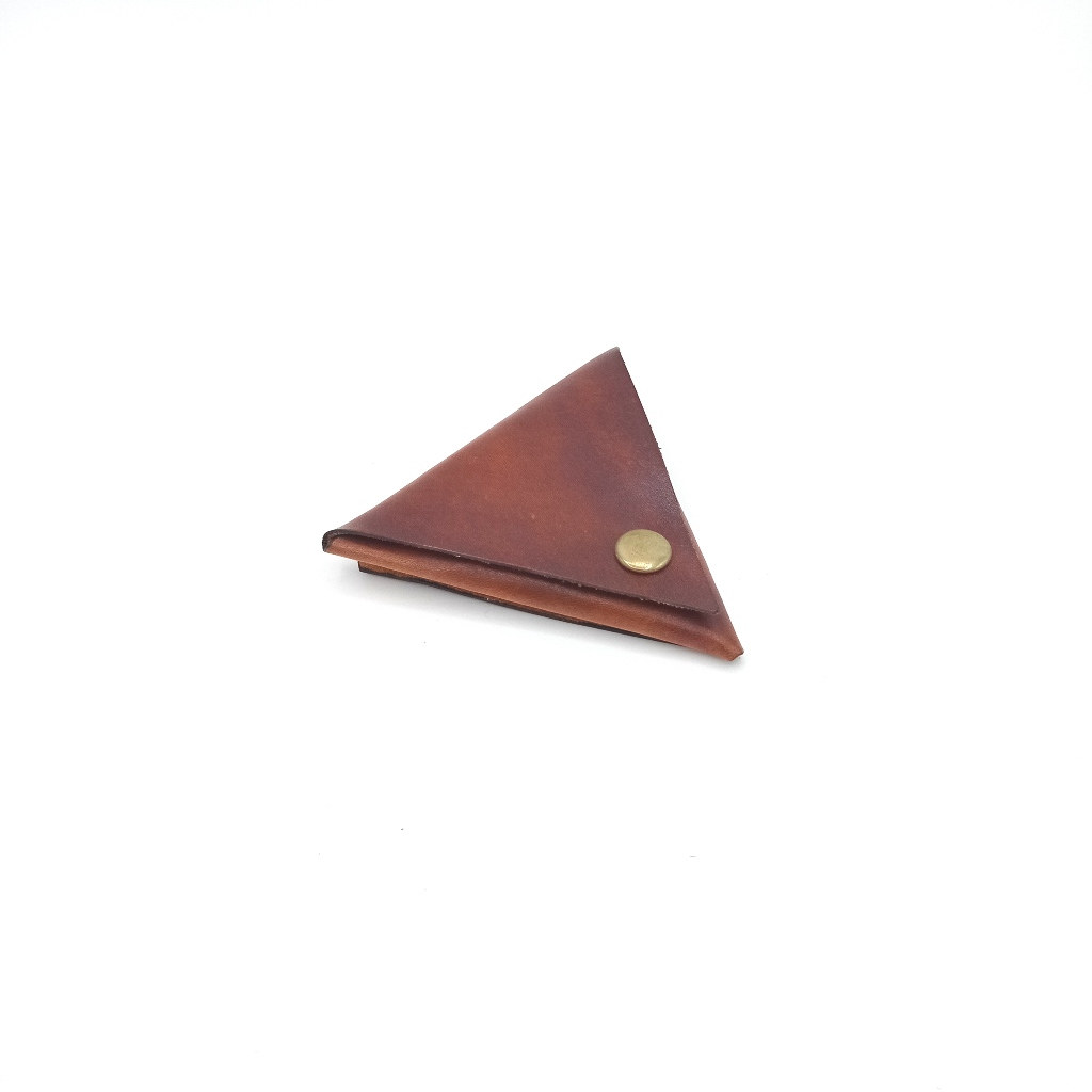 Monedero triangular de cuero