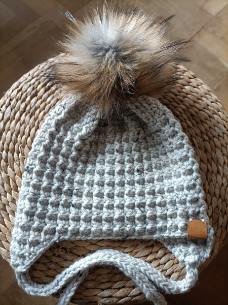 Gorro pompón crudo