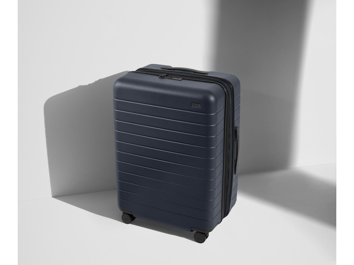 The Medium Flex in Navy Blue