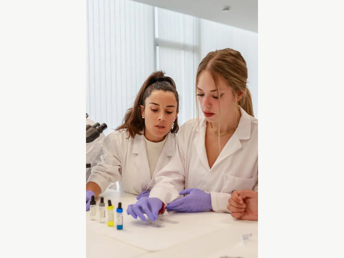 Laboratorio Clínico y Biomédico