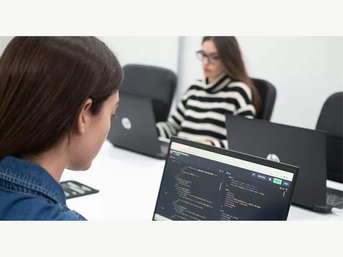 Bootcamp de Desarrollo Web, UX y UI