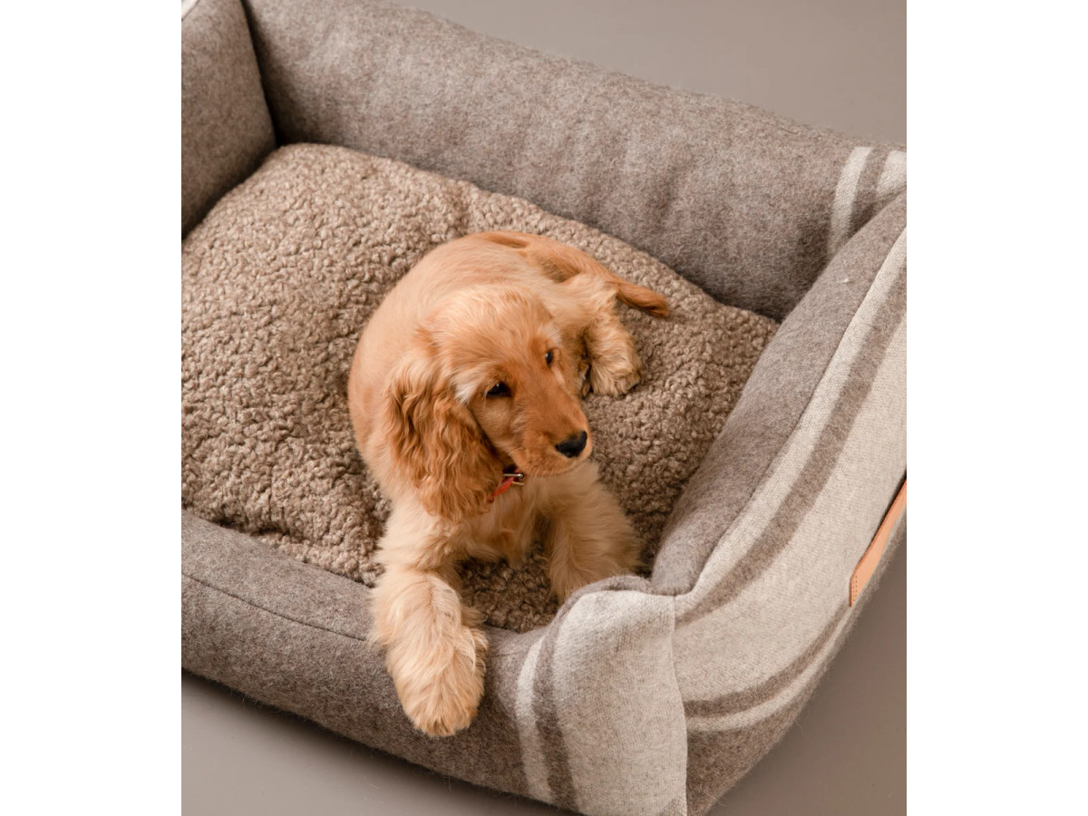 Henri - Recycled Wool Dog Bed