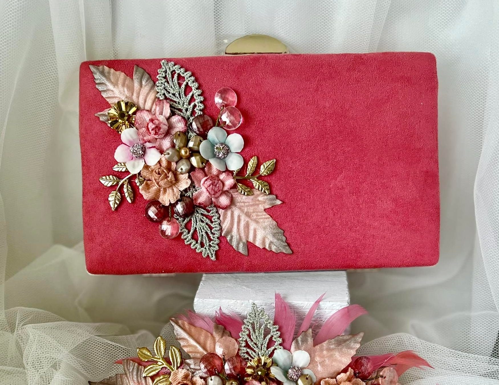 Casquete joya elegancia dorada
