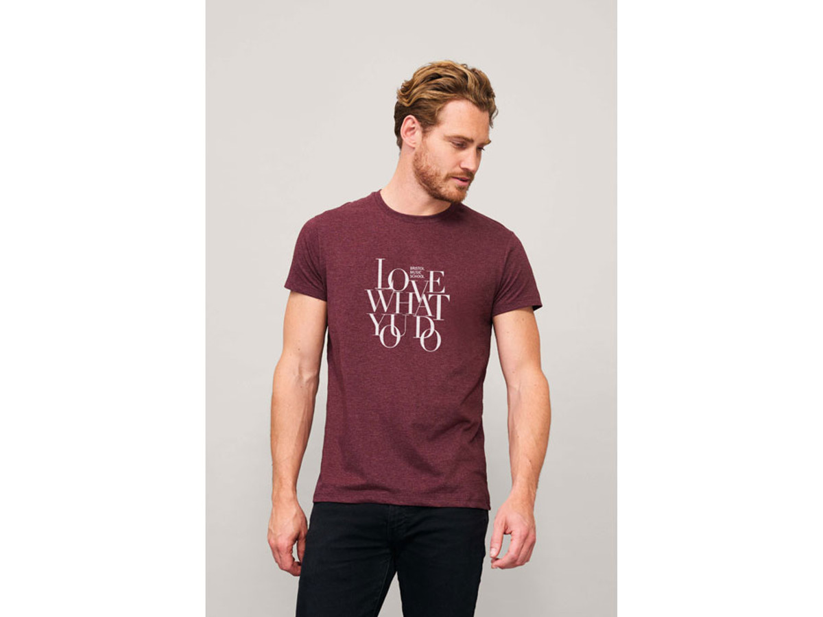 Camiseta Regent Fit personalizada