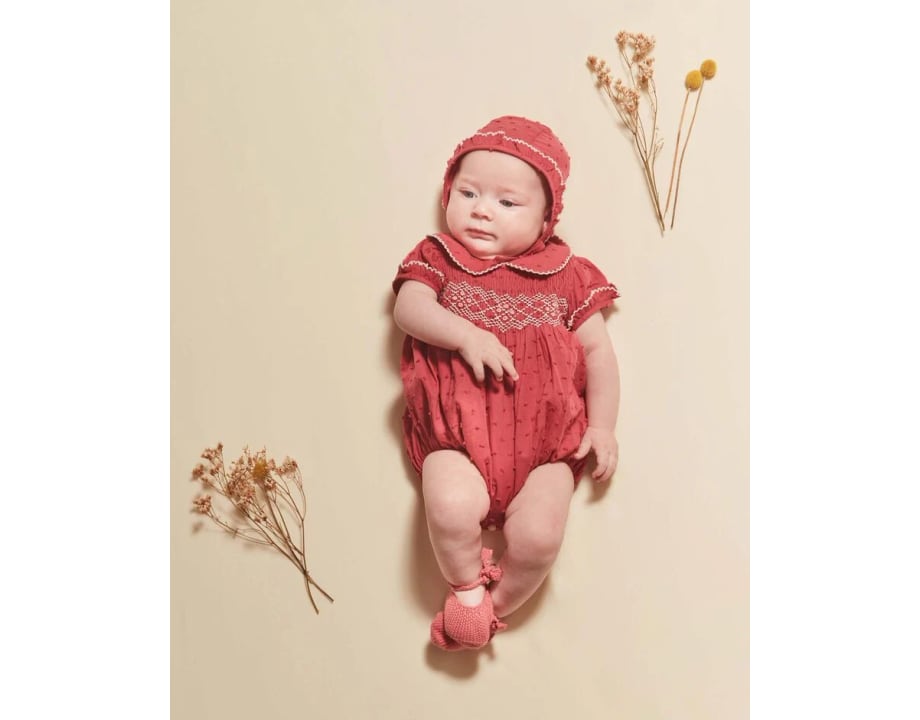 Conjunto de babygrow con capa coral