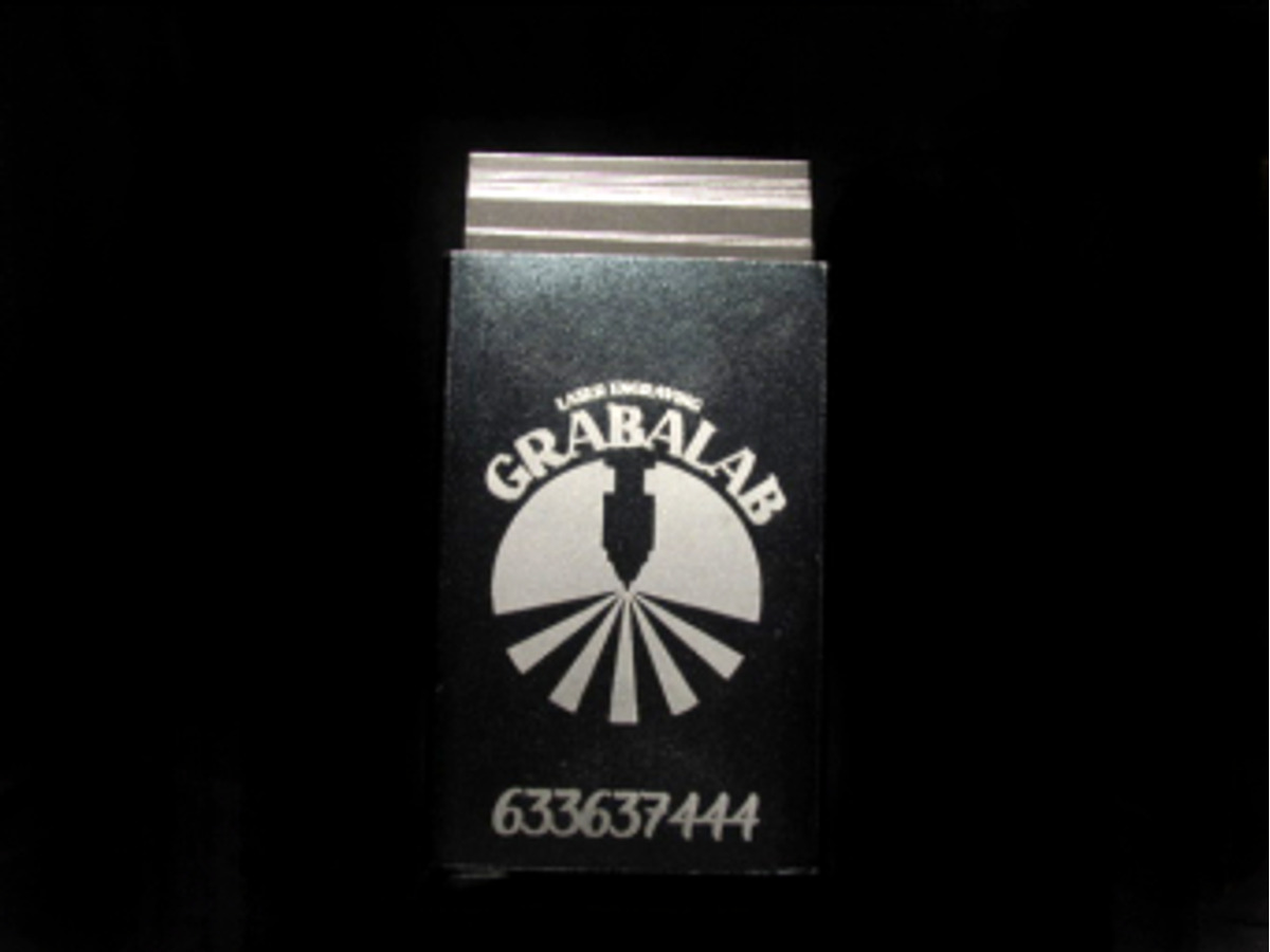 Tarjetero de aluminio personalizado