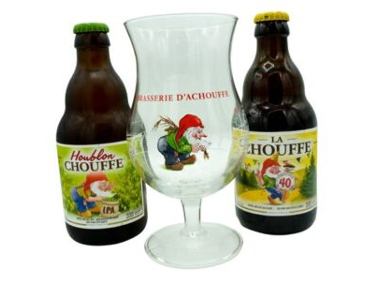 Lote de cervezas La Chouffe con copa
