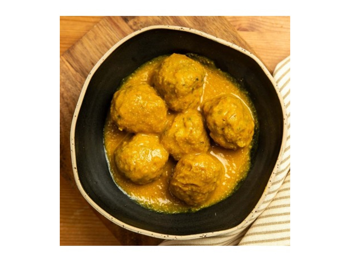 Albóndigas en salsa de almendras
