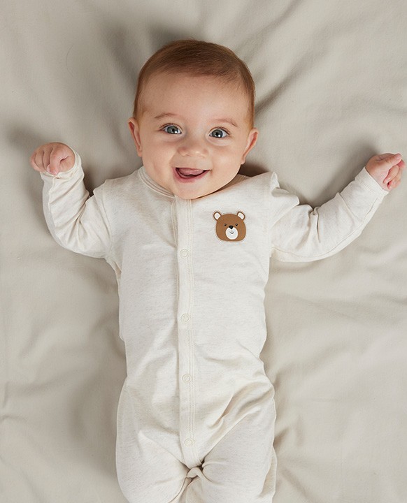 Prendas básicas todo bebé 0–18 meses