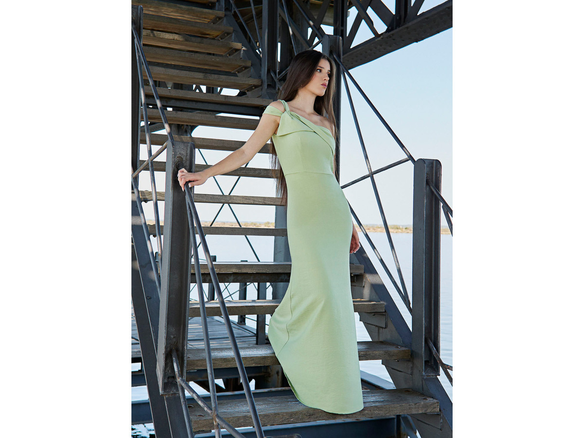 Vestido jacquard rosa con manga abullonada