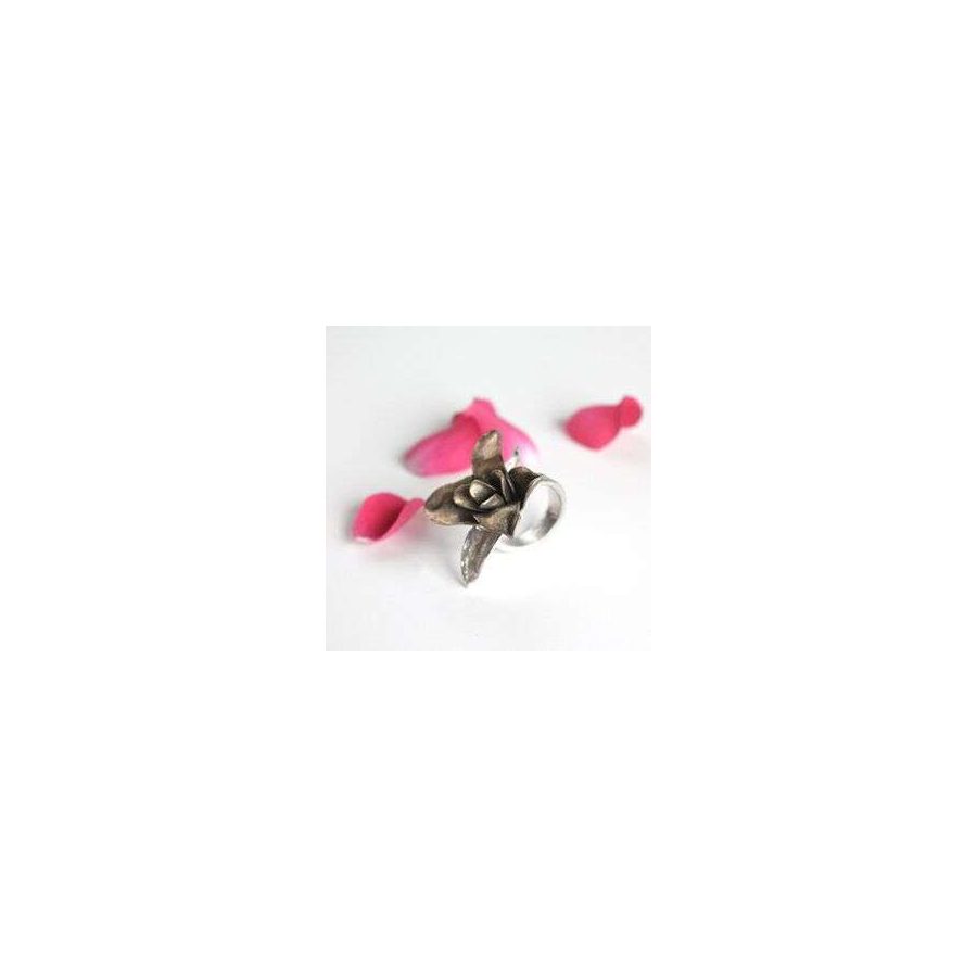 NÁDÚR | Anillo flor