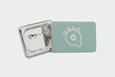 Chapas con imperdible rectangulares