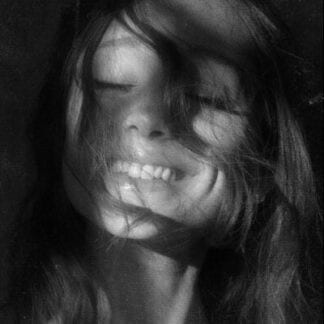Ariana Grande – Petal