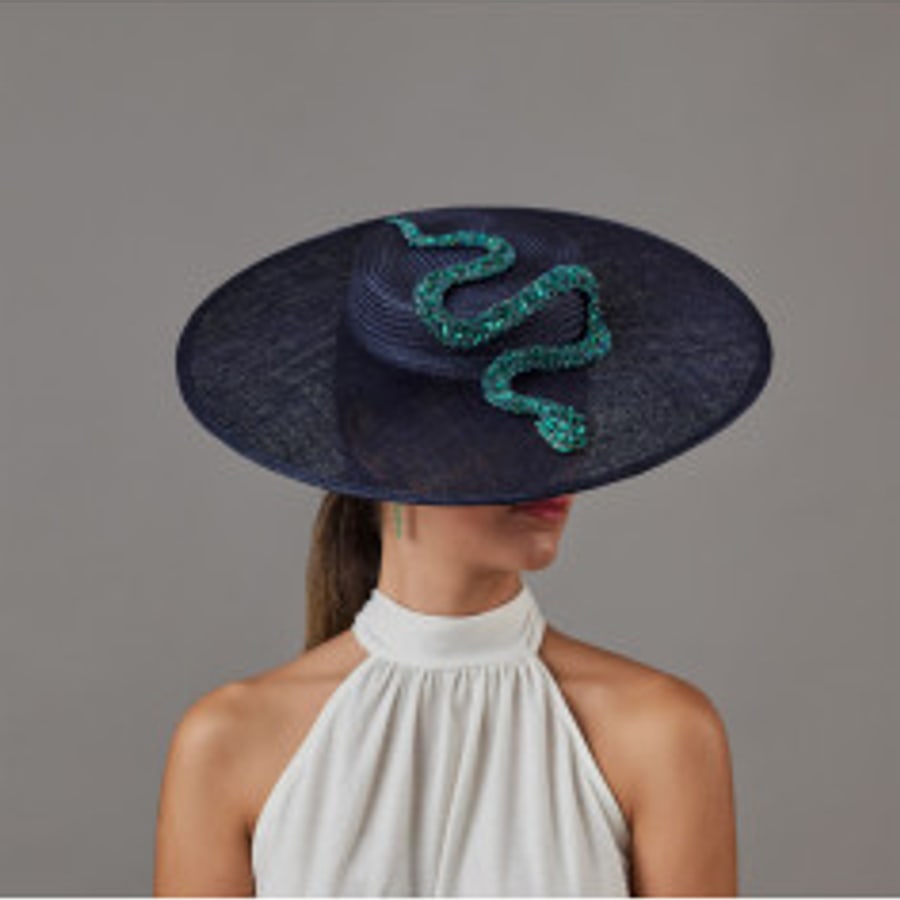 Pamela azul marino con serpiente verde