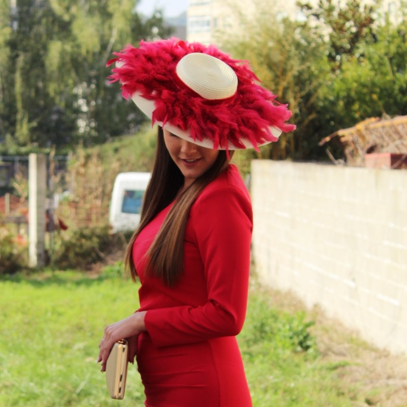 Comprar Pamela plumas rojas - Toquetería