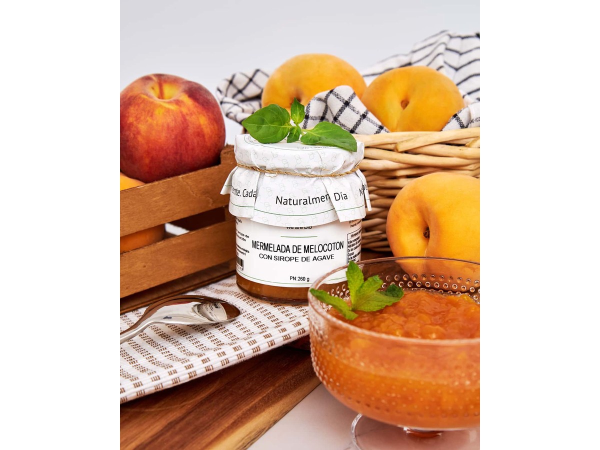 03 Mermeladas ecológicas Ocho mermeladas de origen único. Fruta ecológica, sirope de agave orgánico y pectina natural de manzana — nada más…